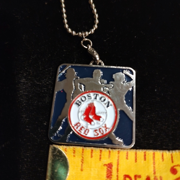 Show off your team spirit with this Boston Red Sox pendant from The Boston Globe - Picture 5 of 8